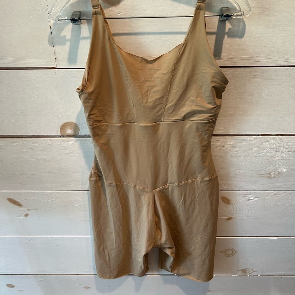 Maidenform one-piece undergarment, compression, size 2XL, nude, streamlined